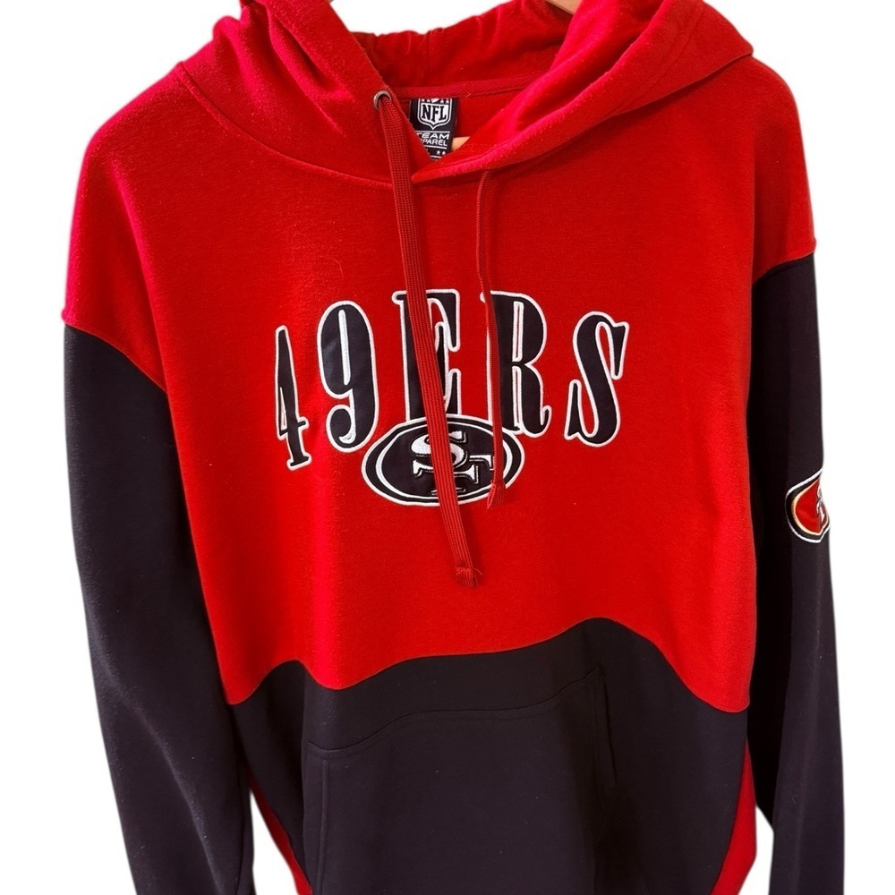 San Francisco 49er’s NFL Team Apparel Size Large red and Black Block Hoodie